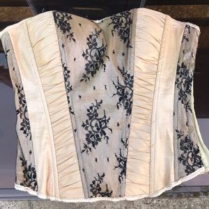 ✨Tan Silky Flower  Corset✨